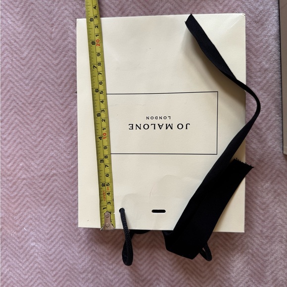 New Jo Malone Gift Set - box, two bags, two ribbons, perfume sample - Picture 5 of 16